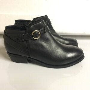 New Softwalk Raleigh booties Ankle Booties with Buckle Detail